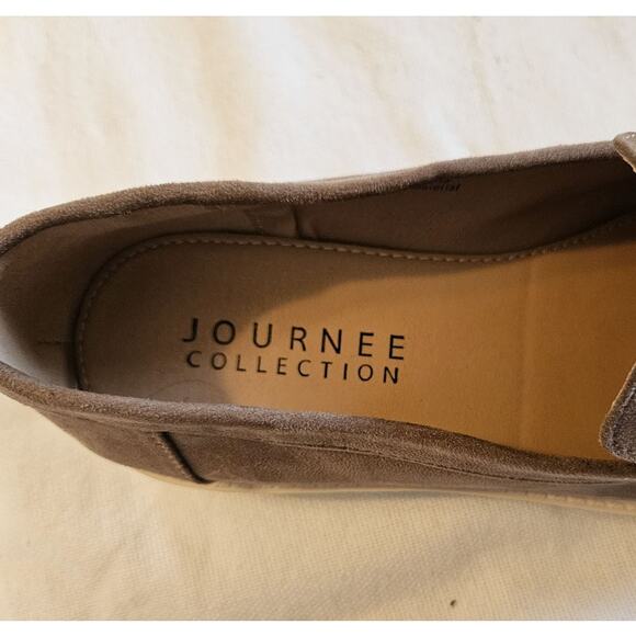 Journee Collection Women's Ericka Flat Loafers Size WD10 Tan Faux Vegan Leather - Picture 5 of 9